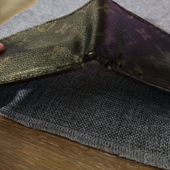 Pre loved Louis Vuitton Mens Wallet - Picture 3 of 7